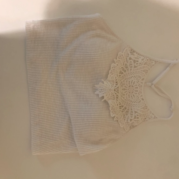 Small white halter top, never worn, very soft material. - Picture 2 of 3